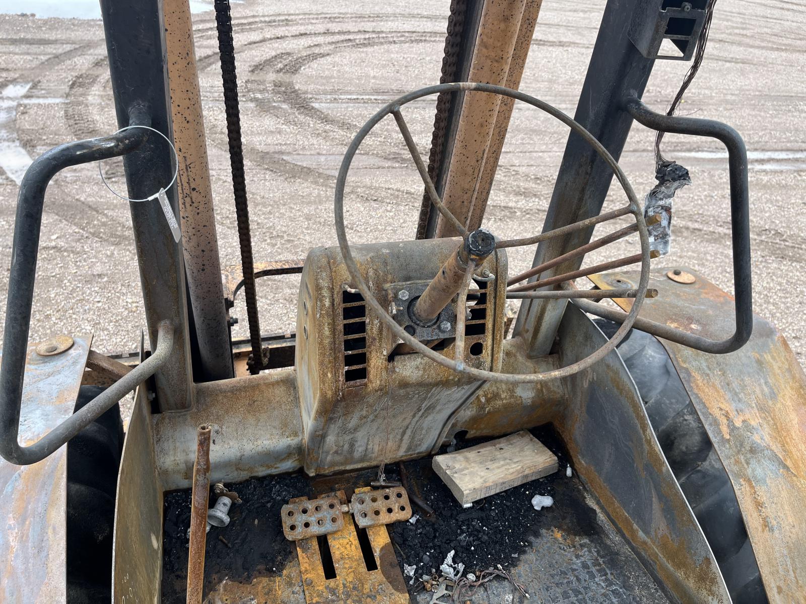 ./imagenes/INVOICE/2019/18188/CASE 586H (9).JPG